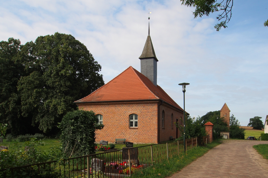 Foto Kirche Nossentin